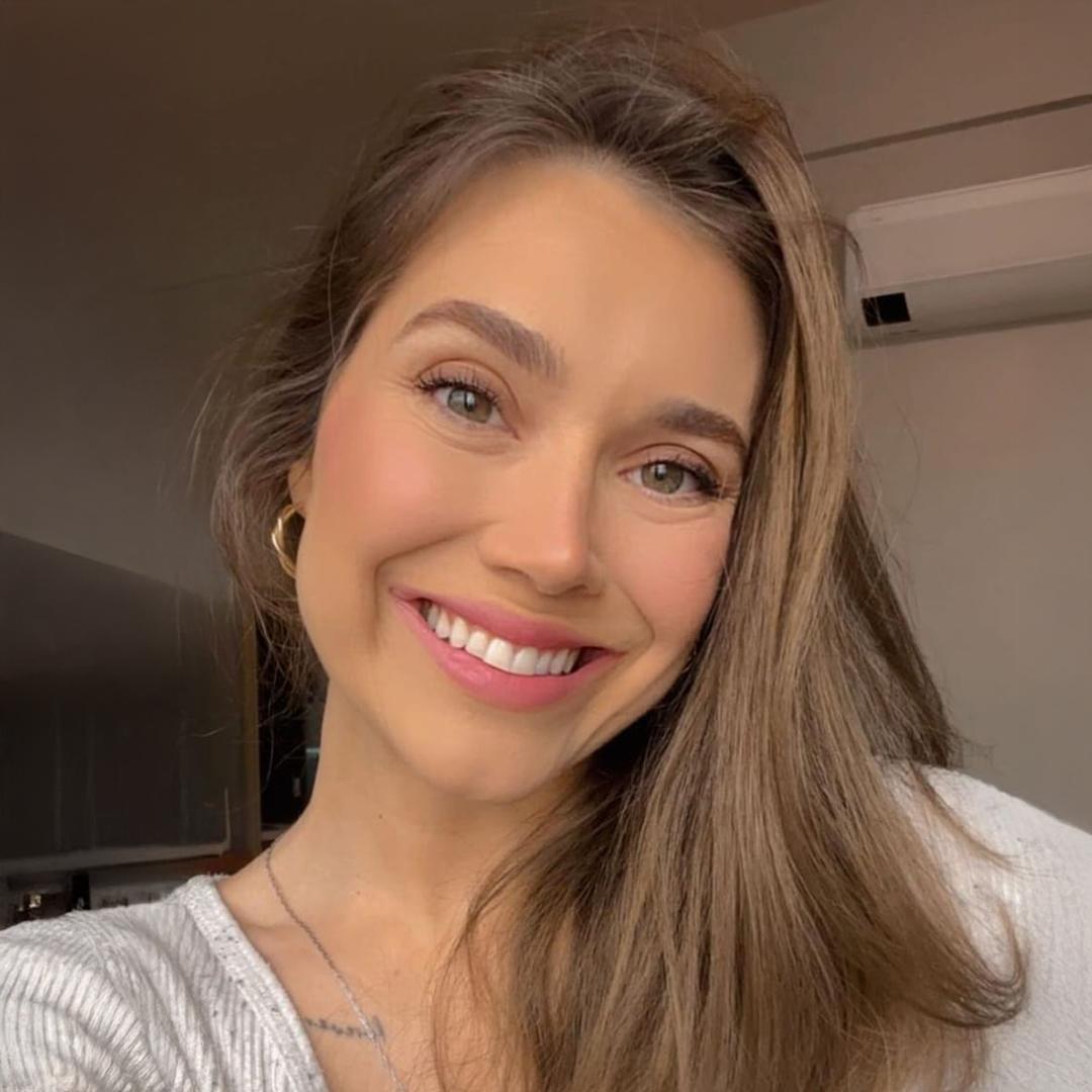 0_0001_LAURA DEVES